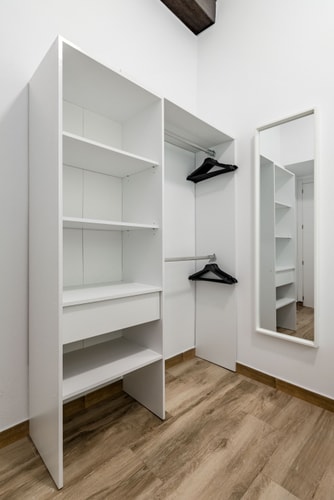 San Isidro IV · 1 dormitorio con vistas y A/A · foto 11 · Only Charming, Madrid