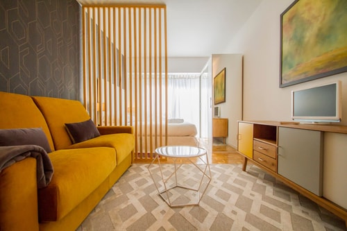Puerta de Atocha · Estudio con piscina y patio · foto 15 · Only Charming, Madrid