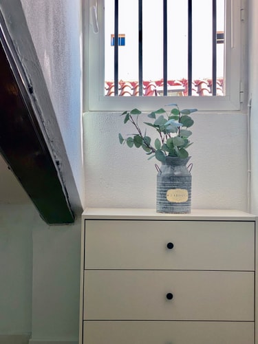 Malasaña Attic · 1 dormitorio con A/A · foto 14 · Only Charming, Madrid