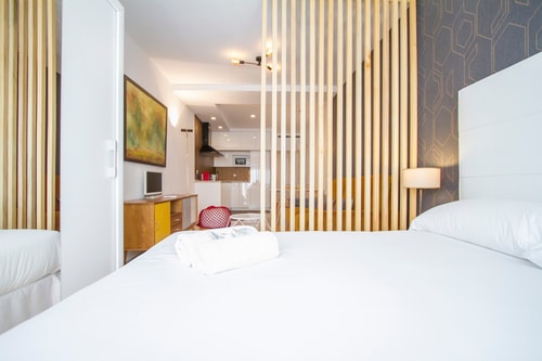 Puerta de Atocha · Estudio con piscina y patio · foto 28 · Only Charming, Madrid
