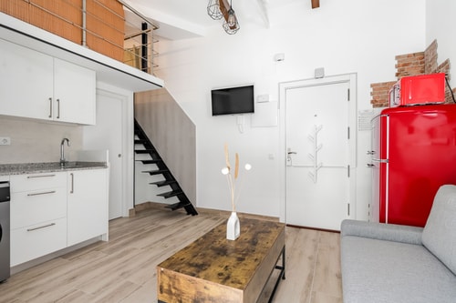 Villaverde VII · 1 dormitorio con patio y A/A · foto 6 · Only Charming, Madrid