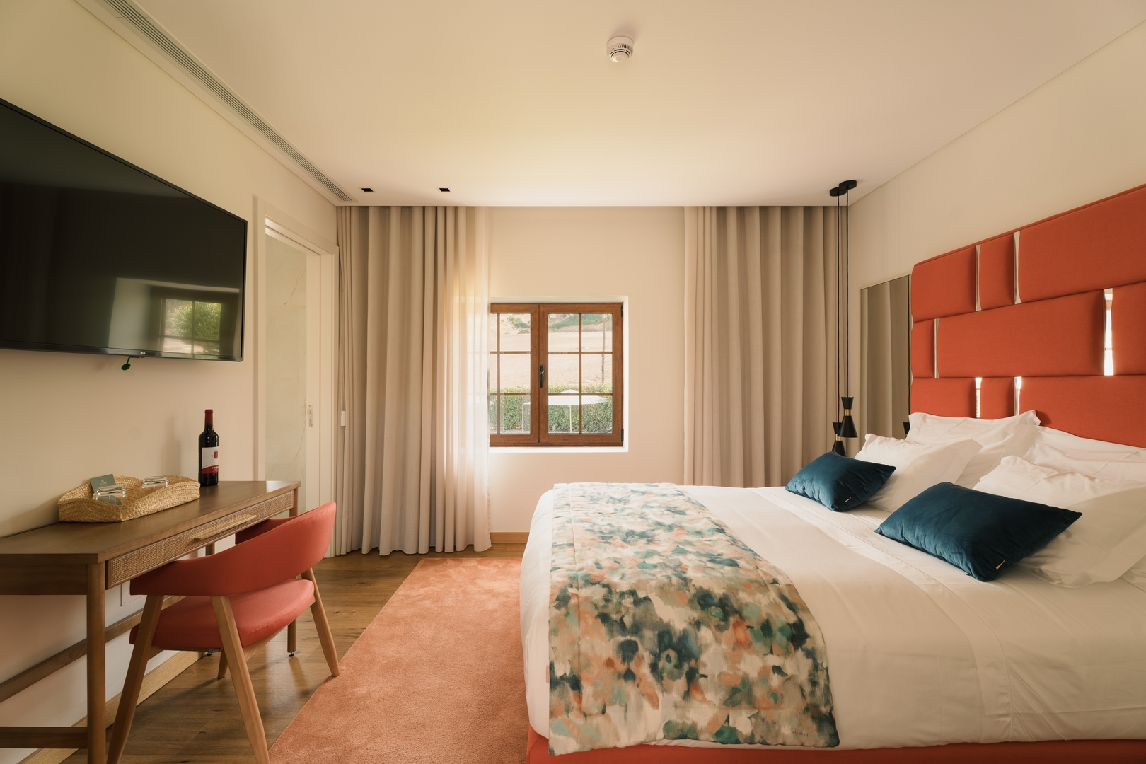Constance Retreat - Suite Lama Azal 32 ferocollection.feroslowliving.com