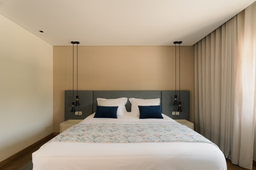Constance Retreat- Suite Carneiro Arinto 50 ferocollection.feroslowliving.com