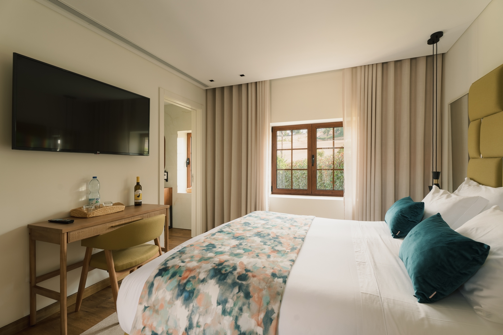 Constance Retreat - Suite Papagaio Vinhão 37 ferocollection.feroslowliving.com