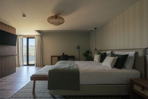 Quinta do Roso - River View Suite  & Jacuzzi 6 ferocollection.feroslowliving.com