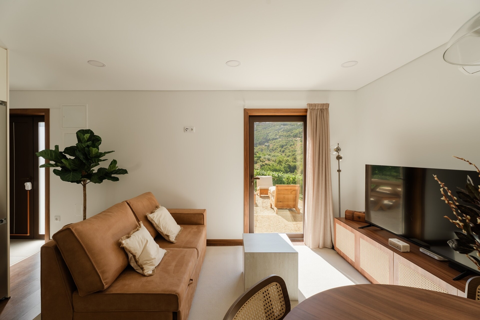 Serpa Pinto Village - Private Pool - by FERO 4 ferocollection.feroslowliving.com