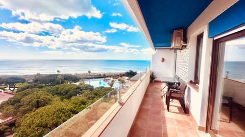 Alvor 3BR | Beachfront 8th Floor, Ocean View