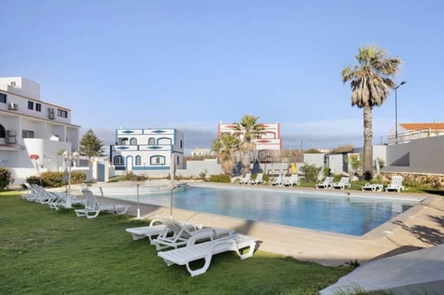Sagres 1BR | Private Patio, BBQ & Pool Access