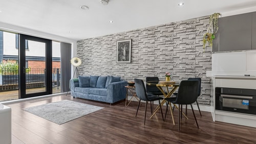 Modern 1-Bed Flat in Jewellery Quarter