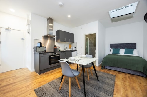 121 WR Ground Studio Flat 2