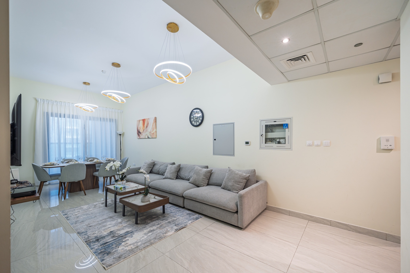 Vast Skyline 4BR Apartment with Balcony Mi Casa Holiday Homes