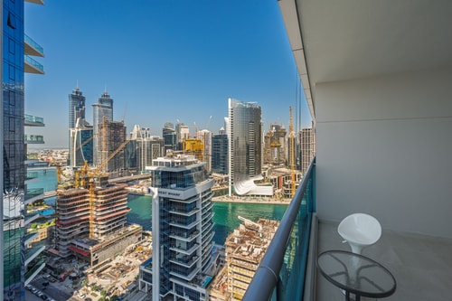 Spacious apt I City view I Gym and pool 5 Mi Casa Holiday Homes