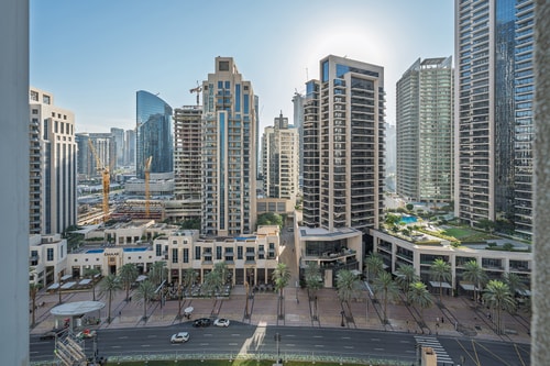 Elegant studio balcony boulevard view 8 Mi Casa Holiday Homes