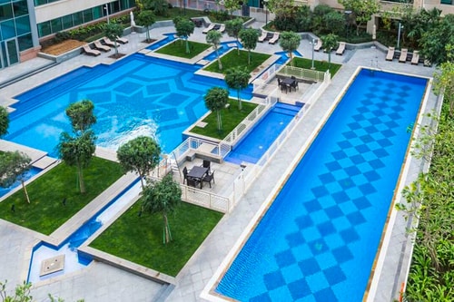 Stylish 2BD Near Burj | Partial Fountain View 27 Mi Casa Holiday Homes