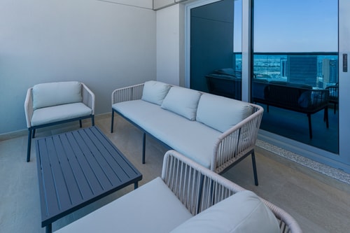 Modern furnishing I City Centre I Super speed wifi 14 Mi Casa Holiday Homes
