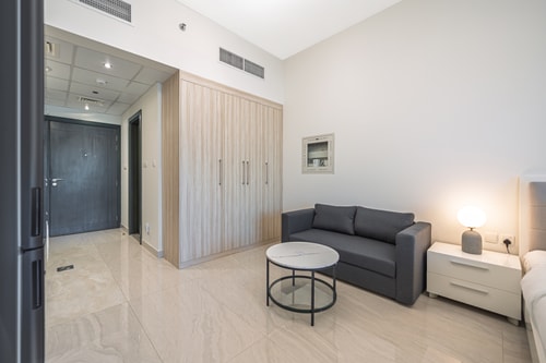 Chic Studio | Canal Side | Speedy wi-fi I BBay 6 Mi Casa Holiday Homes