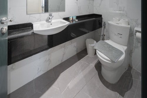 Family-Sized 4BR | Pool, Jacuzzi & Gym 23 Mi Casa Holiday Homes