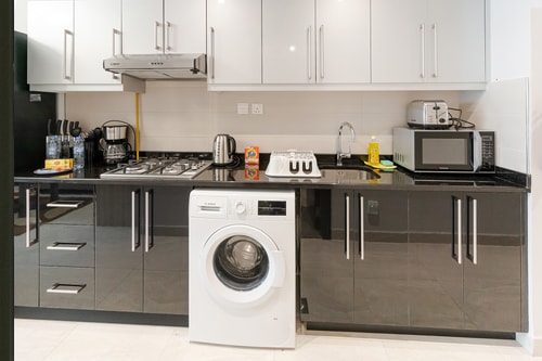 Contemporary Studio | Extra Bed | Near Dubai Mall 13 Mi Casa Holiday Homes