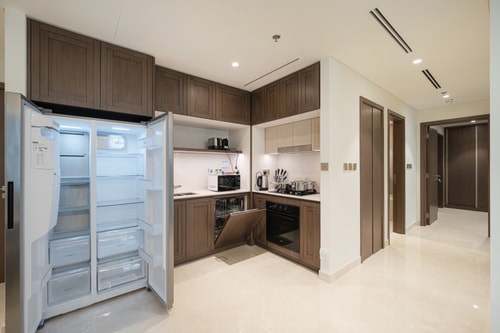 Elegant 2BR apt | Sea View | Emaar Beachfront 6 Mi Casa Holiday Homes