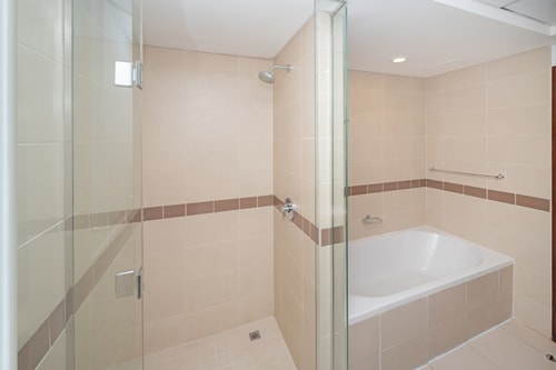 Stylish 2BD Near Burj | Partial Fountain View 16 Mi Casa Holiday Homes