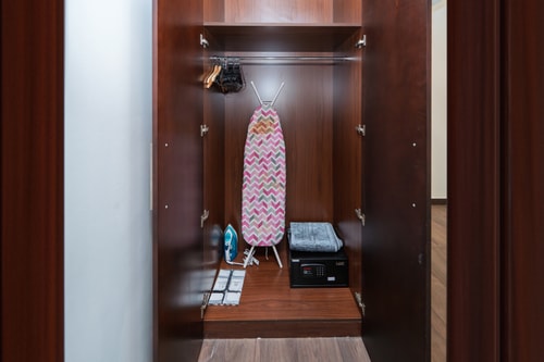 Stylish 2BD Near Burj | Partial Fountain View 14 Mi Casa Holiday Homes