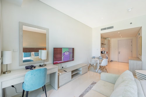 Stylish Studio | Beach Access | Seven Palm Dubai 5 Mi Casa Holiday Homes