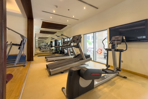 Urban Skyline Haven | Near Burj Khalifa 21 Mi Casa Holiday Homes