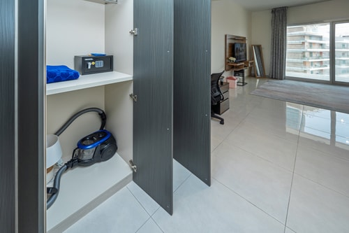 Bright & Elegant Studio I Balcony | Speedy Wi-Fi 9 Mi Casa Holiday Homes