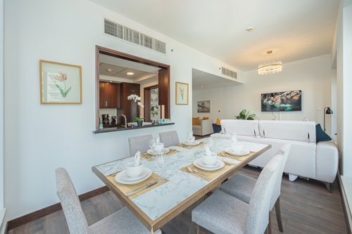 Stylish 2BD Near Burj | Partial Fountain View 8 Mi Casa Holiday Homes