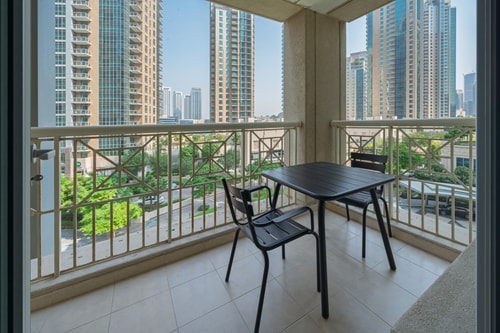Designer 2BR | Walk to Dubai Mall & Burj Khalifa 20 Mi Casa Holiday Homes