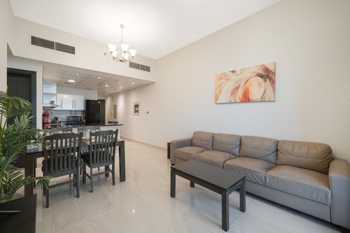 Spacious apt I City view I Gym and pool 2 Mi Casa Holiday Homes