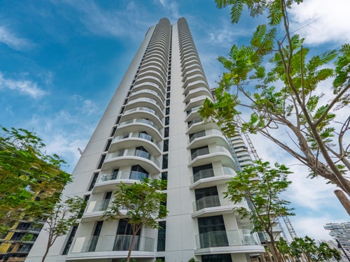 Elegant 2BR apt | Sea View | Emaar Beachfront 31 Mi Casa Holiday Homes