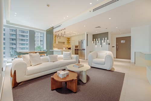 Designer 2BR | Walk to Dubai Mall & Burj Khalifa 1 Mi Casa Holiday Homes