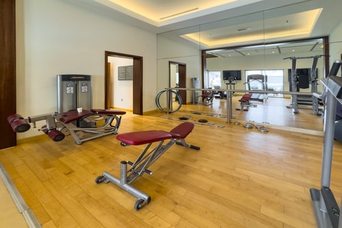 Urban Skyline Haven | Near Burj Khalifa 20 Mi Casa Holiday Homes