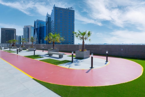 Canal View 1BR + Terrace Gym, Pool, Parking 23 Mi Casa Holiday Homes