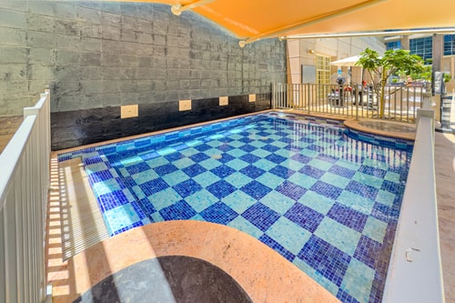 Urban Skyline Haven | Near Burj Khalifa 17 Mi Casa Holiday Homes