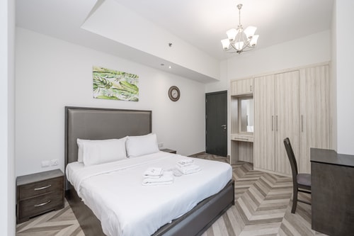 Family-Friendly 4BR with Amenities | Business Bay 20 Mi Casa Holiday Homes
