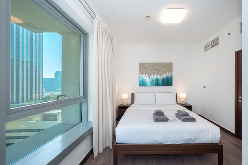 Stylish 2BD Near Burj | Partial Fountain View 17 Mi Casa Holiday Homes