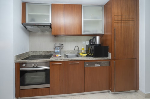 Urban Skyline Haven | Near Burj Khalifa 8 Mi Casa Holiday Homes