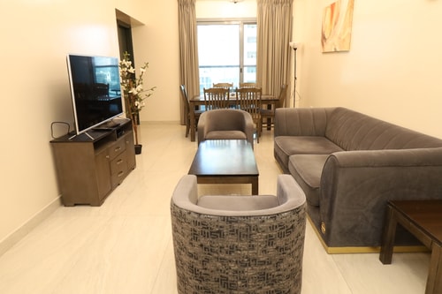 Cozy Family Apt | Canal Vista | Near Dubai Mall 2 Mi Casa Holiday Homes