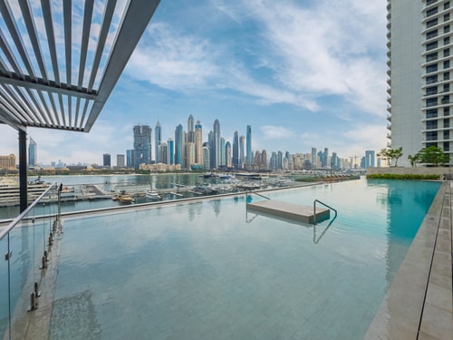 Elegant 2BR apt | Sea View | Emaar Beachfront 25 Mi Casa Holiday Homes