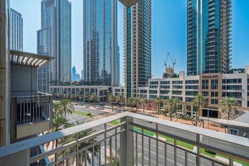 Urban Skyline Haven | Near Burj Khalifa 14 Mi Casa Holiday Homes