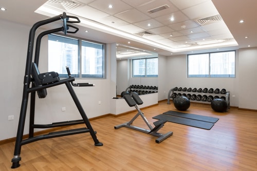 Canal View 1BR + Terrace Gym, Pool, Parking 20 Mi Casa Holiday Homes