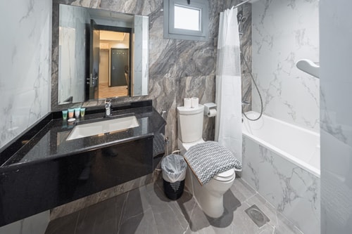 Family-Sized 4BR | Pool, Jacuzzi & Gym 13 Mi Casa Holiday Homes