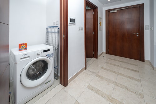 Urban Skyline Haven | Near Burj Khalifa 10 Mi Casa Holiday Homes