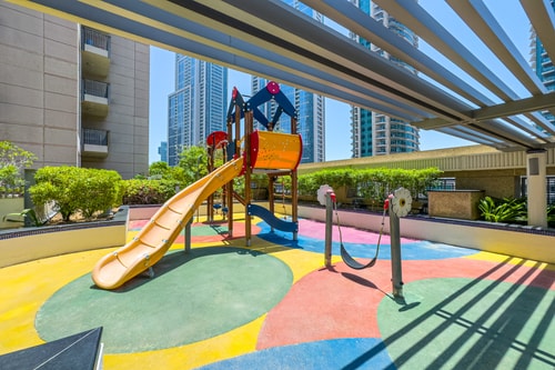 Urban Skyline Haven | Near Burj Khalifa 18 Mi Casa Holiday Homes