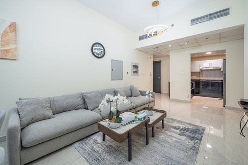 Family-Sized 4BR | Pool, Jacuzzi & Gym 1 Mi Casa Holiday Homes