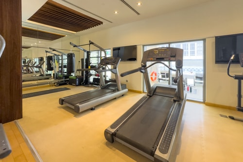 Urban Skyline Haven | Near Burj Khalifa 22 Mi Casa Holiday Homes