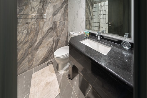 Chic Studio | Canal Side | Speedy wi-fi I BBay 13 Mi Casa Holiday Homes