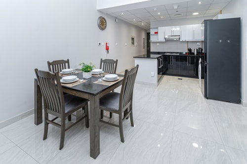 Canal View 1BR + Terrace Gym, Pool, Parking 2 Mi Casa Holiday Homes